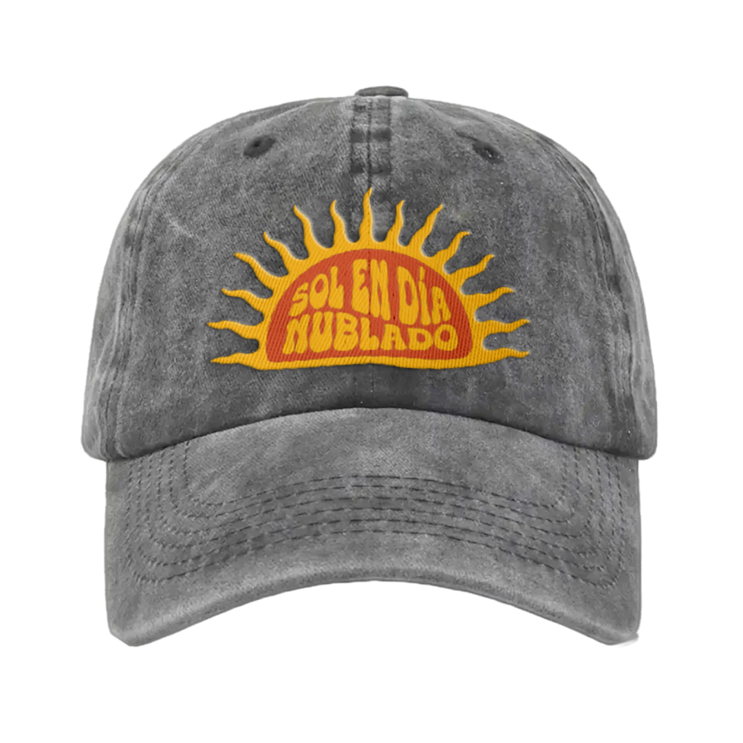 Gorra “Sol en día nublado” – Gris tormenta